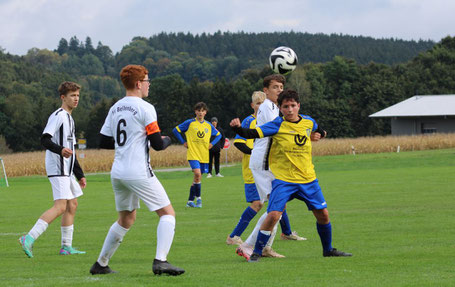 Lange Zeit machten es unsere Spieler den Gästen aus Bellenberg schwer.