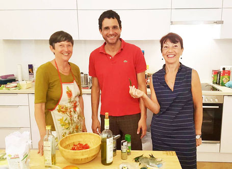 Inge, Gabriele und Alejandro kochen mexikanisch