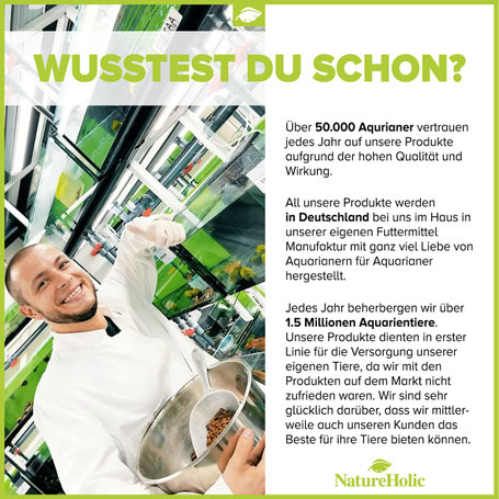 Bild zeigt Johannes von NatureHolic der in die Kamera lächelt mit dem Text. Über 50.000 Aquarianer vertrauchen den NatureHolic Produkten die in Deutschland produziert werden und die an den eigenen Tieren (1,5 Millionen) verfüttert werden.