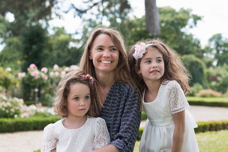 Cape laine rose cérémonie fille Fil de Légende. Magasin vêtements cérémonie, baptême, enfants Paris, Neuilly-sur-Seine. Envois dans toute la France.