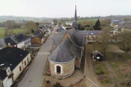 Vue côté Est de l'église Saint Pierre