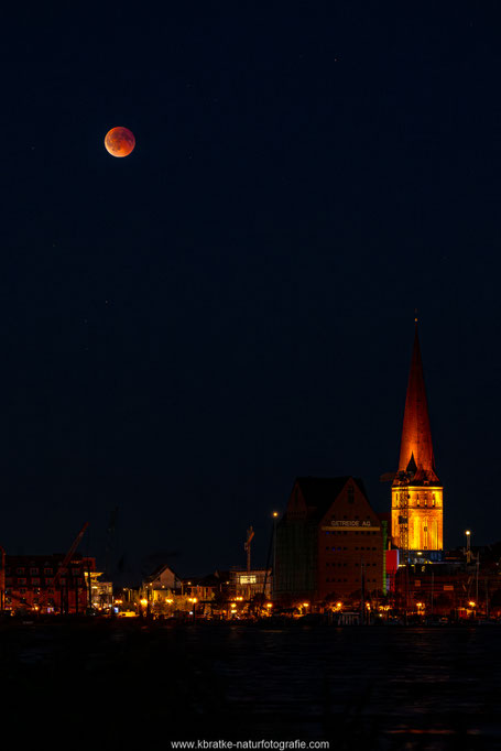 Blutmond über Rostock