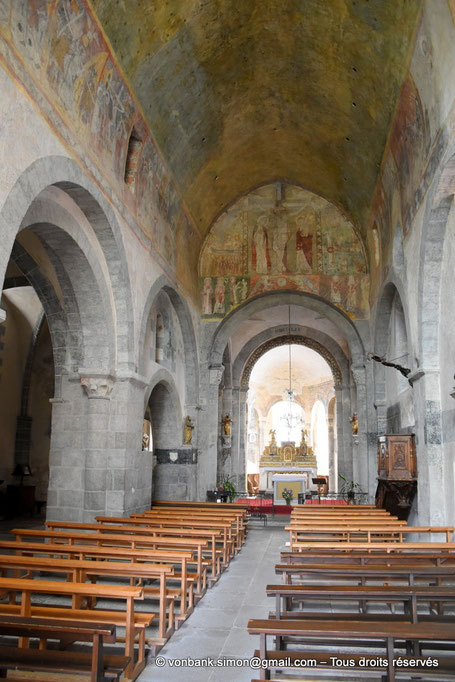 43 - Lavaudieu - Abbaye : La nef et ses peintures murales