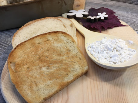 Toastbrot fertig getostet und angerichtet
