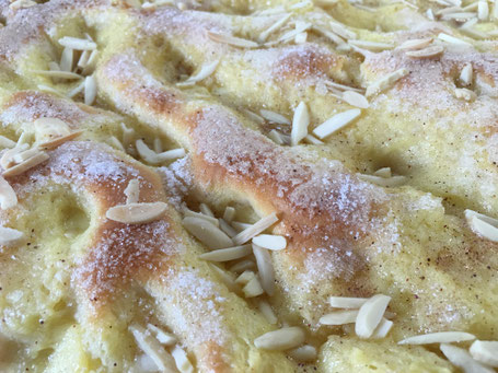 Pampered Chef großer Ofenzauberer mit Hefeteig