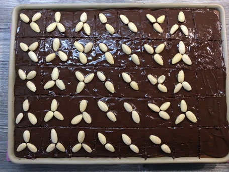 Lebkuchen auf dem Blech gebacken
