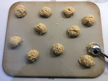 Keksteig in Portionen verteilt auf dem Zauberstein von Pampered Chef