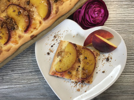 Pfirsich Flammkuchen vom Zauberstein