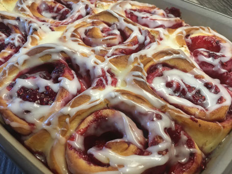 Brioche- Schnecken mit Zuckerglasur