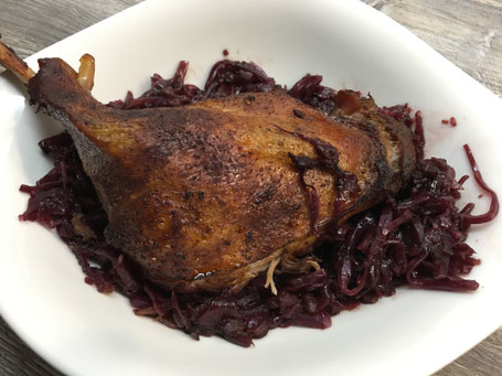 Gänsekeule auf Rotkohl