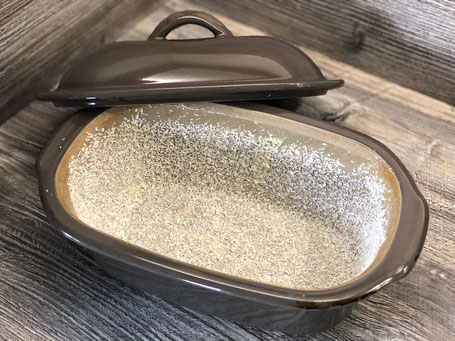 Kleiner Zaubermeister von Pampered Chef auf einer Holzarbeitsplatte