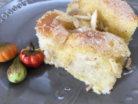 Kuchen aus einer Form von Pampered Chef