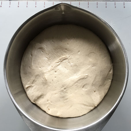 Brtteig in einer Pampered Chef Schüssel