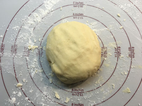 Teigling auf Backmatte von Pampered Chef