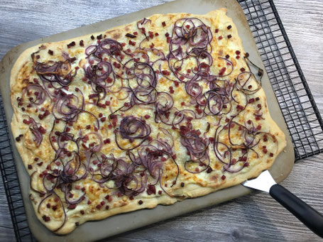 Flammkuchen auf dem Zauberstein von Pampered Chef