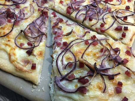 Flammkuchen auf dem Zauberstein von Pampered Chef