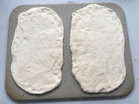 Zauberstein von Pampered Chef mit Pizzateig