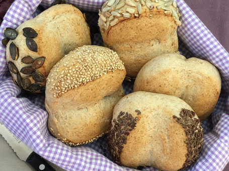 Brötchen frisch gebacken