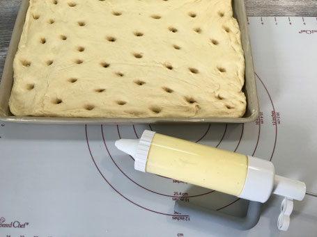 Pampered Chef großer Ofenzauberer mit Hefeteig