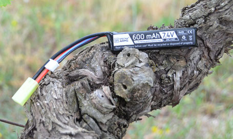 batterie-lipo-airsoft-gun-replique-arme-imitation-jeux-guerre