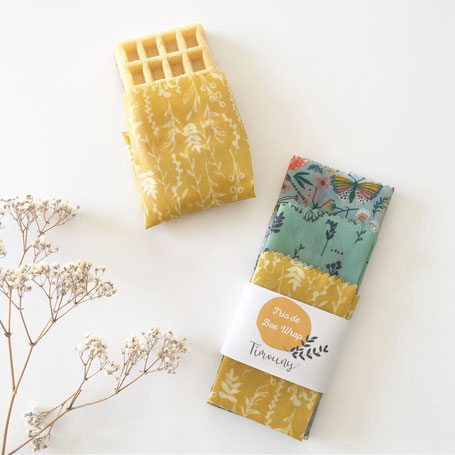 cette image un trio de Bee Wrap réalisé à base de cire d'abeille biologique.