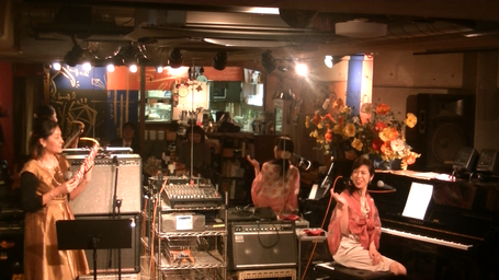 「みんなの歌」に決まってほしい「コロッケの呟き」を演奏しました