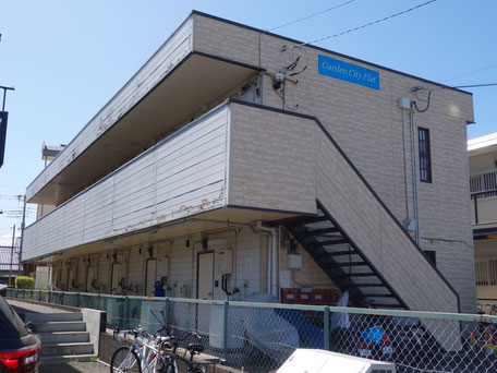 塗装前の戸建て全体写真