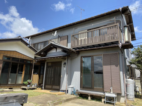 塗装前の戸建て全体写真
