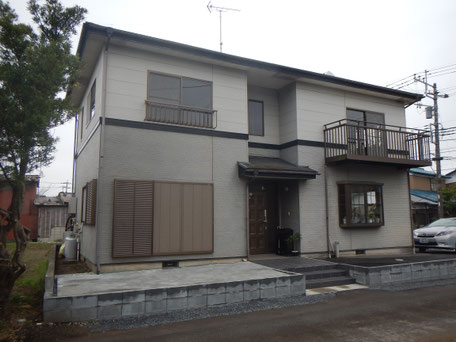 塗装前の戸建て全体写真