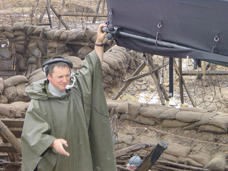 Brunot Dubet à l'œuvre dans les tranchées du film "Un long dimanche de fiançailles". Photos DR