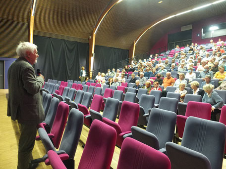 Un film "bouleversant" qui a captivé un nombreux auditoire, séduit par le savoir éclairé de Jean Gili