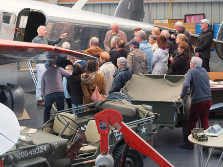 Les adhérents du Ciné-club du Bassin apprennent l'odyssée du bimoteur Lockheed Electra 14, désormais sujet de collection et objet... d'admiration 