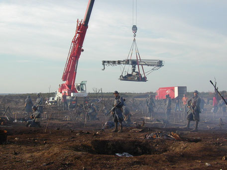 La caméra montrée sur une grue utilisée pour les travellings