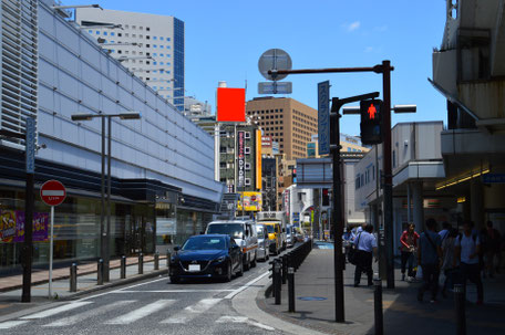 本町ビル・駅前交差点