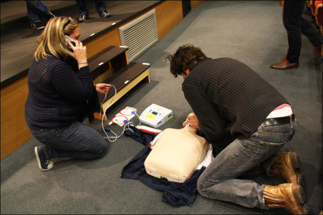 formation SST, utilisation du défibrillateur, mannequins peaux de visage, nourrisson