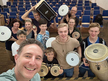 Thomas Sporrer with participants of the Mixed Percussion Workshop at Jazzfest Rosenheim