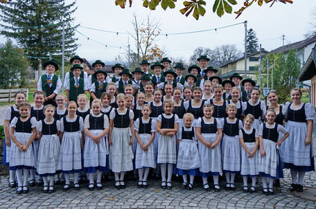 Kinder- und Jugendgruppe des Trachtenvereins Bad Aibling im Nov 2024