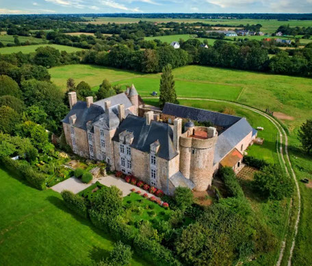 1. Memorable melodies for private events in Avranches.