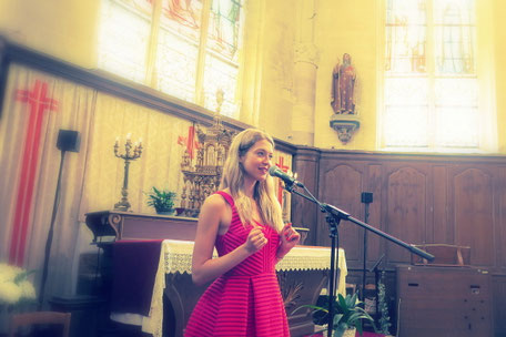 Mariage à l’église Saint-Taurin d’Évreux 🎹 Duo pianiste et chanteuse interprétant Pie Jesu de Fauré, You Raise Me Up et Cantique de Jean Racine.