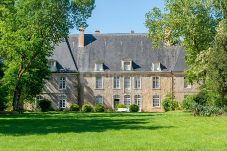 Duo piano-voix 🎹🎤 lors d’un cocktail d’entreprise en Sarthe ou en Indre-et-Loire. Ambiance élégante et conviviale ✨, musique live pop et chanson française pour réceptions et soirées professionnelles.