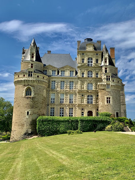 1. Hochzeit im Weingut oder Château Maine-et-Loire Frankreich Duo Piano Sängerin für Trauung Empfang oder Dinner Trio Saxophon Percussion für Gala oder Firmenfeier