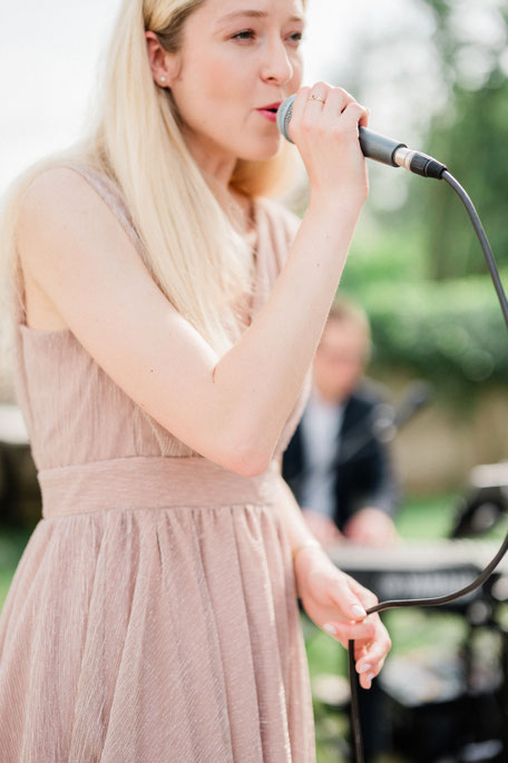 Animation musique live en Maine-et-Loire - musiciens pour réception, cocktail, soirée privée, voeux, événement d'entreprise, mariage, anniversaire ANGERS Saumur