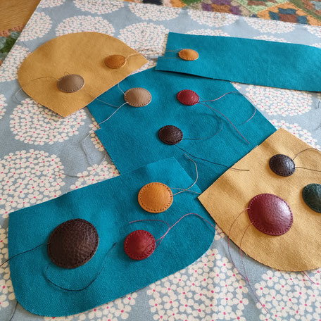 はりきゅう雑貨店Un作品 レザーモチーフ縫うコツ