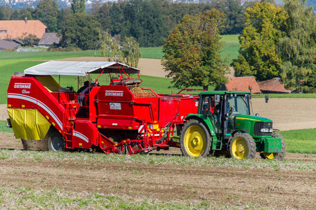 Lohnunternehmen Guggisberg Zimmerwald Betrieb Kartoffeln Tractor Pulling