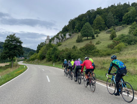 Heuer ohne viel Verkehr, entspannte Fahrt im Großen Lautertal ©Sigi