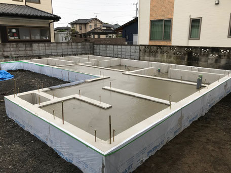 栃木県のバルコニー菜園のある家の家づくりの様子/コンクリートの打設工事