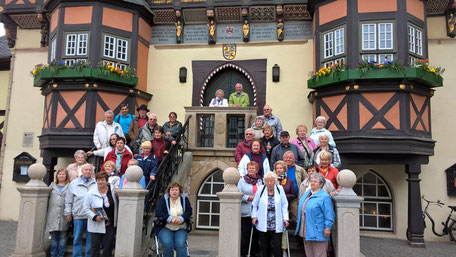 Ausflug Wernigerode vor dem Rathaus (2016)