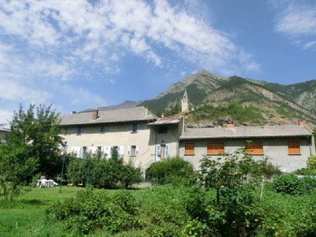 "Lou Filadour"  vue extérieure côté jardin