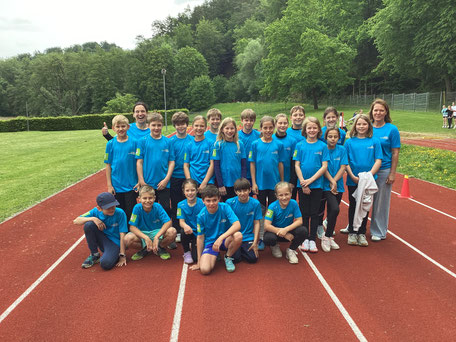 Die Jungen- und Mädchenmannschaft der Grundschule Engen
