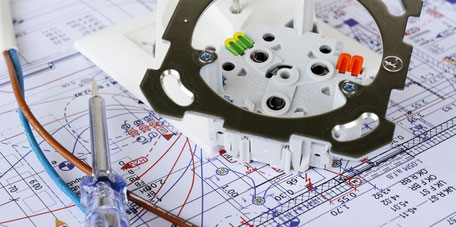 Netzwerktechnik und Elektroinstallation für Neubau und Altbausanierung, Hamburg Wandsbek.